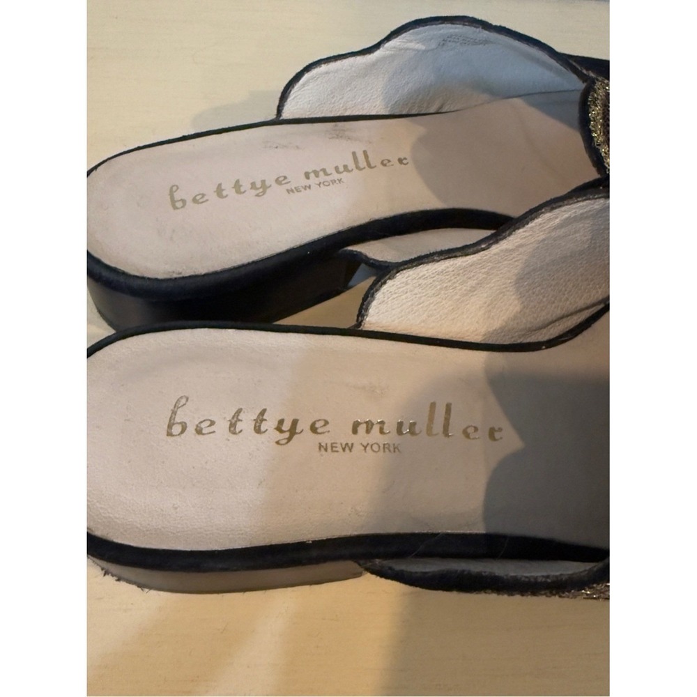 Bettye Muller Black Embroidered Slip On Mules Scalloped Gold Detail Womens 8.5 M